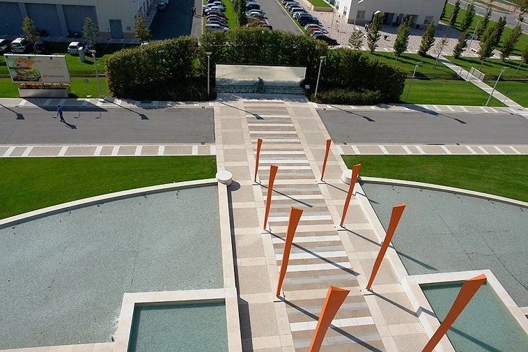 A Rooftop Garden Is Born at the Bank