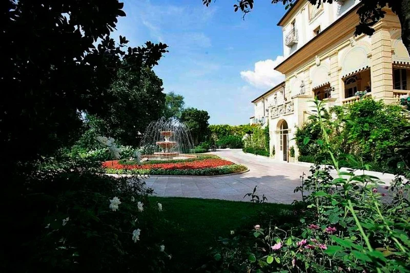 Villeggiature Award for Byblos Art Hotel Villa Amist� Verona