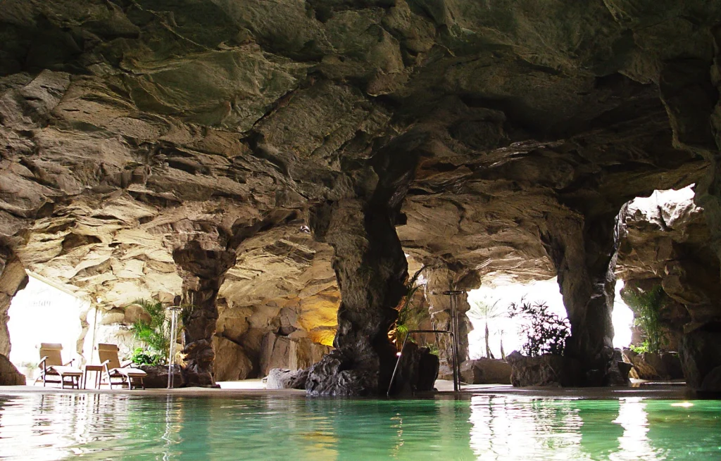 A Cave to Refresh Yourself