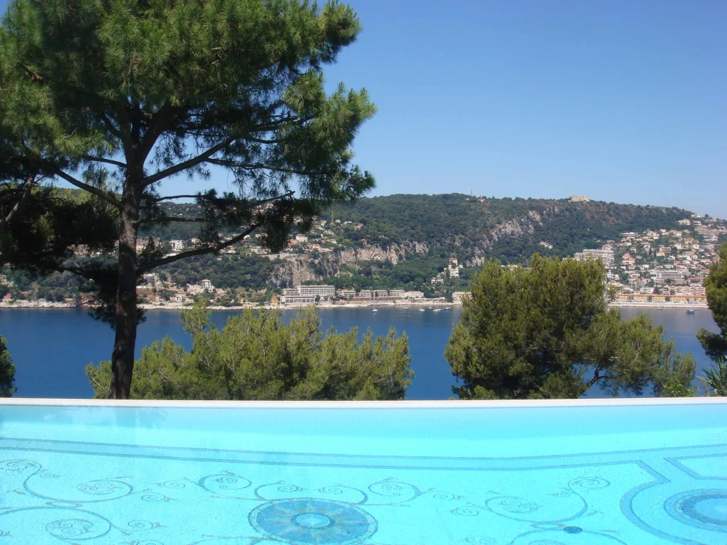 Un affascinante quadro sulla costa francese