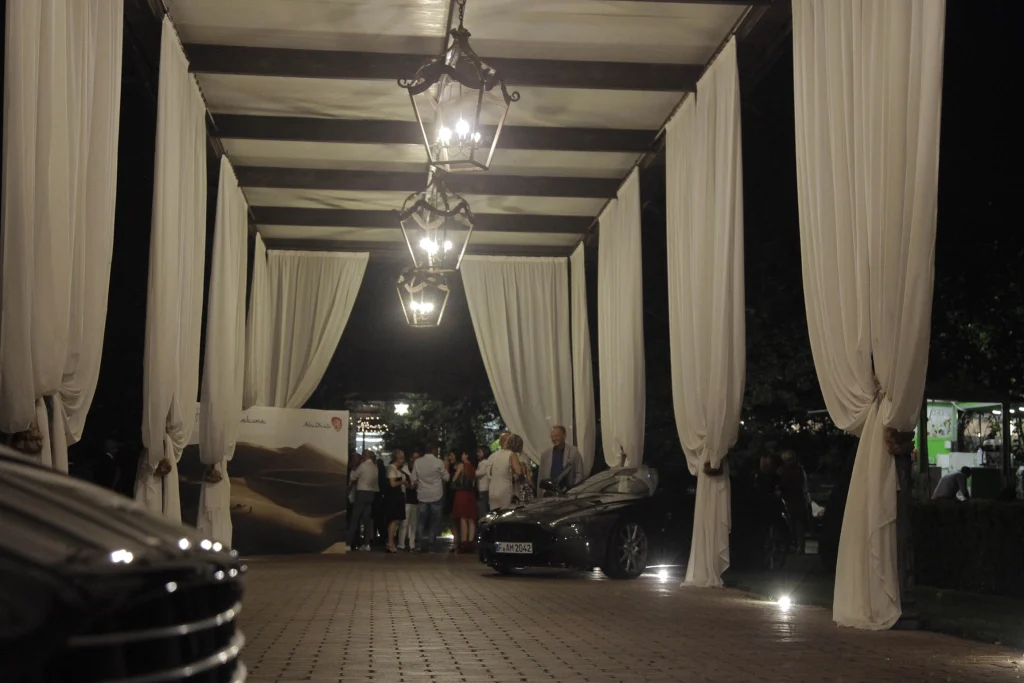 I giardini Paghera ospitano la serata conclusiva del circuito "Arte & Golf" 2016