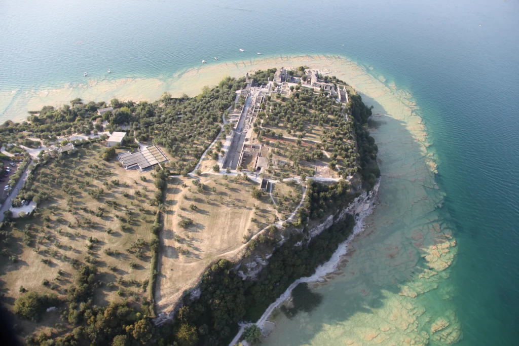 Comune di Sirmione: I giardini delle Terme di Catullo