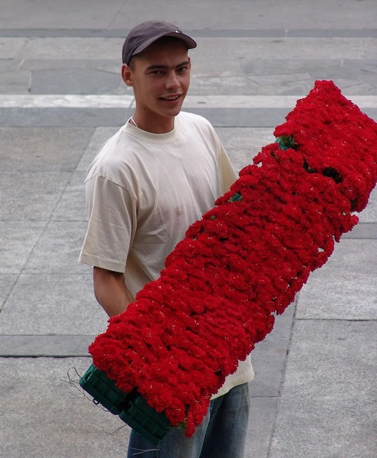 Concert in Piazza Duomo, Milan – “Vegetal tricolours for the Republic’s Day”