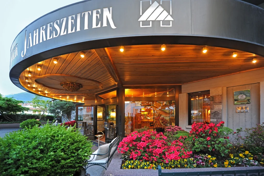 Hotel Vier Jahreszeiten – Silandro