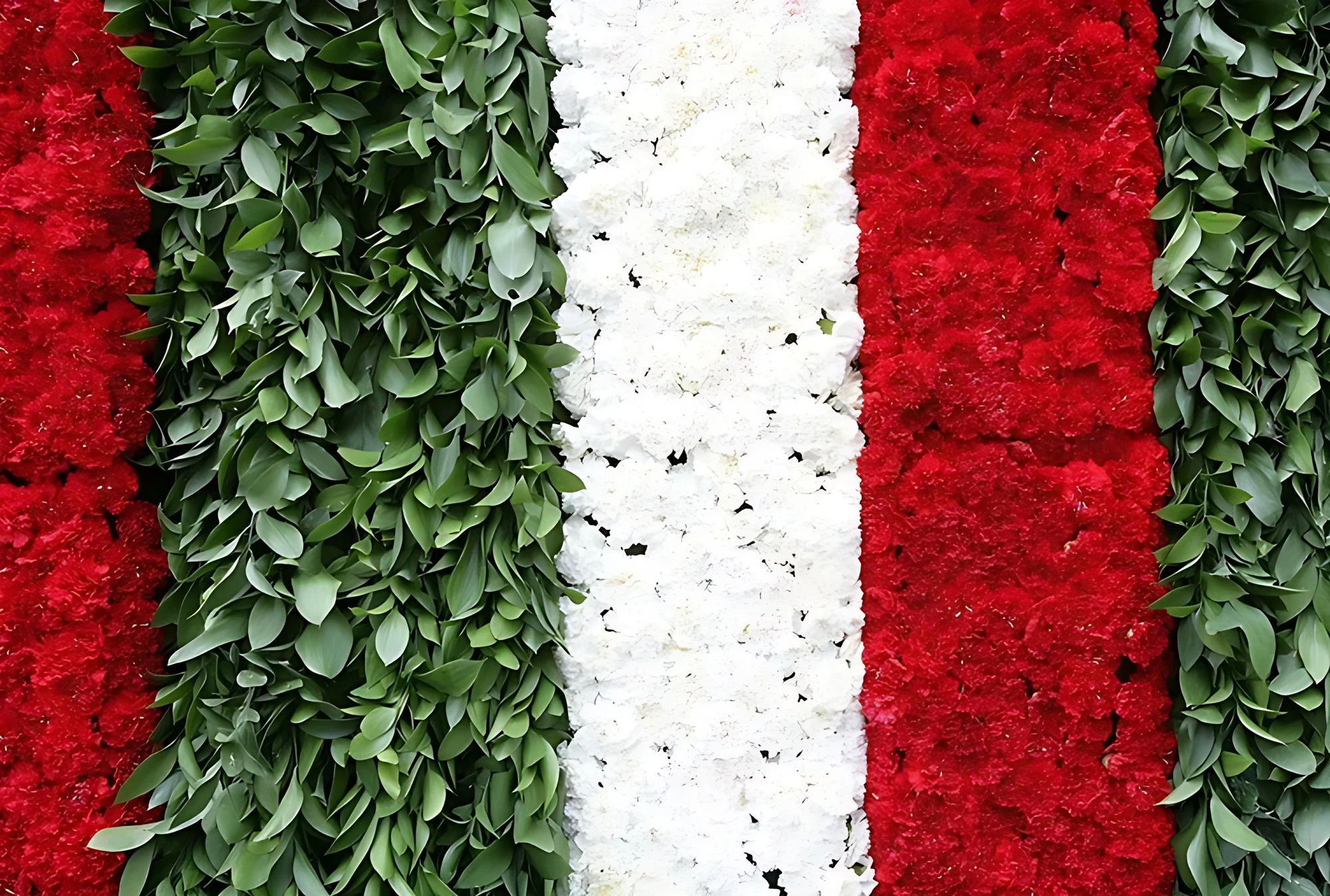 Piazza Duomo Milano – “Tricolori vegetali per la festa della Repubblica”
