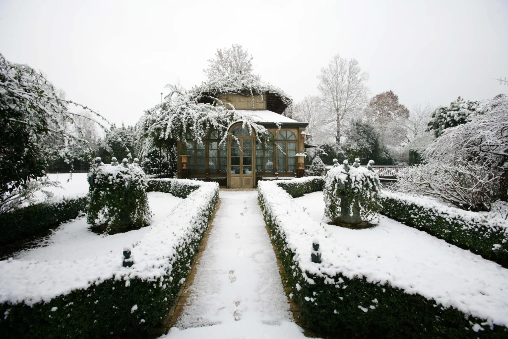 Il parco della sede Paghera a Lonato del Garda