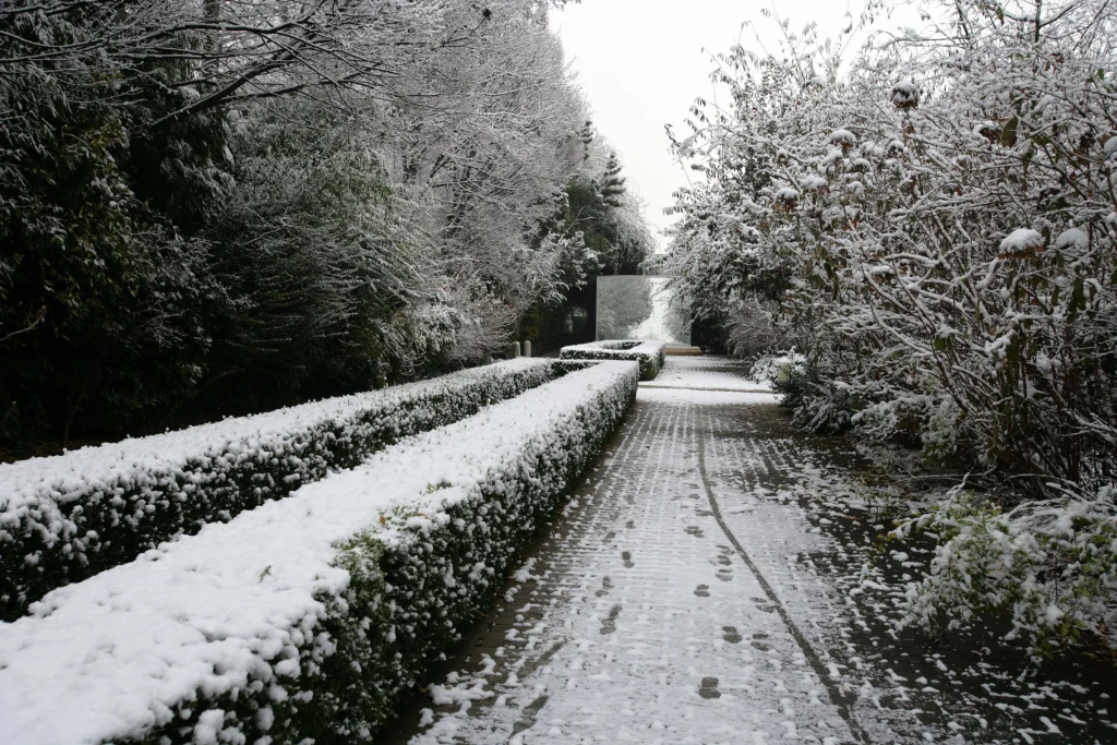 Il parco della sede Paghera a Lonato del Garda