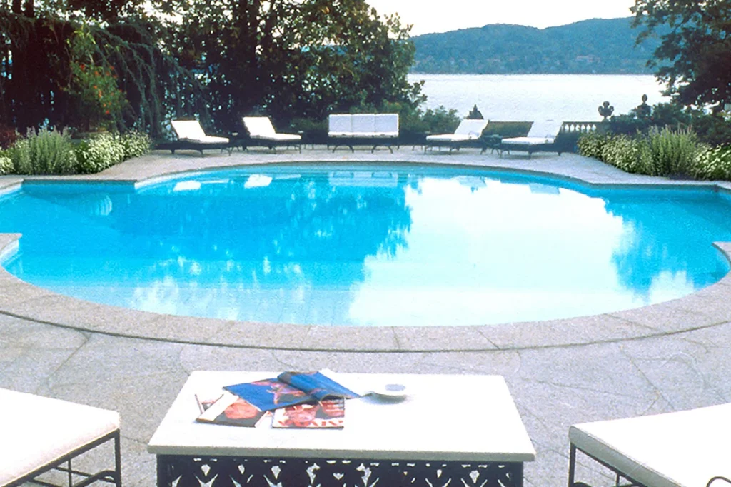 Piscina nel giardino, a lavori finiti