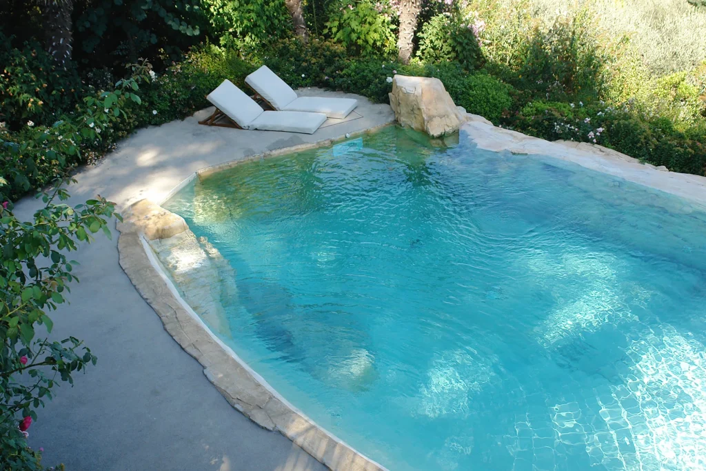 Piscina nel giardino, a lavori finiti